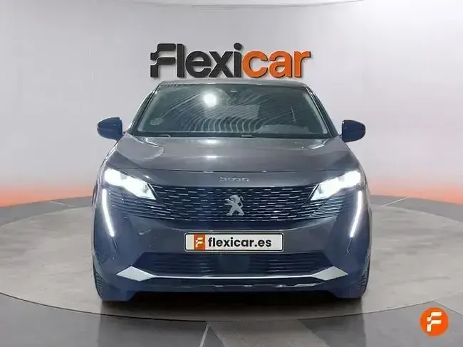 Usado Peugeot 3008 Active 130 CV (95 kW) 2021 Gris SUV