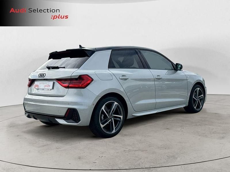 Usado Audi A1 Black Edition 110 CV (80 kW) 2024 Gris SUV