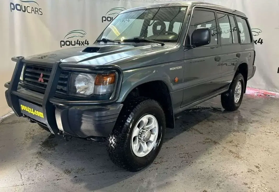 Usado Mitsubishi Montero 125 CV (91 kW) 1995 Gris SUV