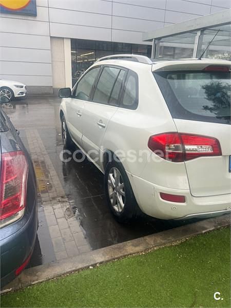 Usado Renault Koleos Dynamique 150 CV (110 kW) 2011 Blanco SUV