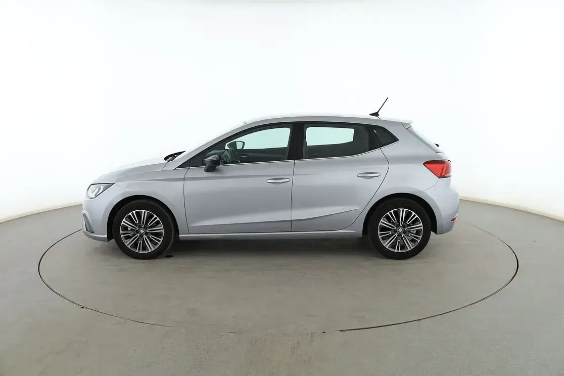 Usado Seat Ibiza XCELLENCE 116 CV (85 kW) 2019 Gris Utilitario