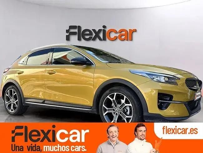 Usado Kia XCeed 140 HP (102 kW) 2020 Amarelo SUV