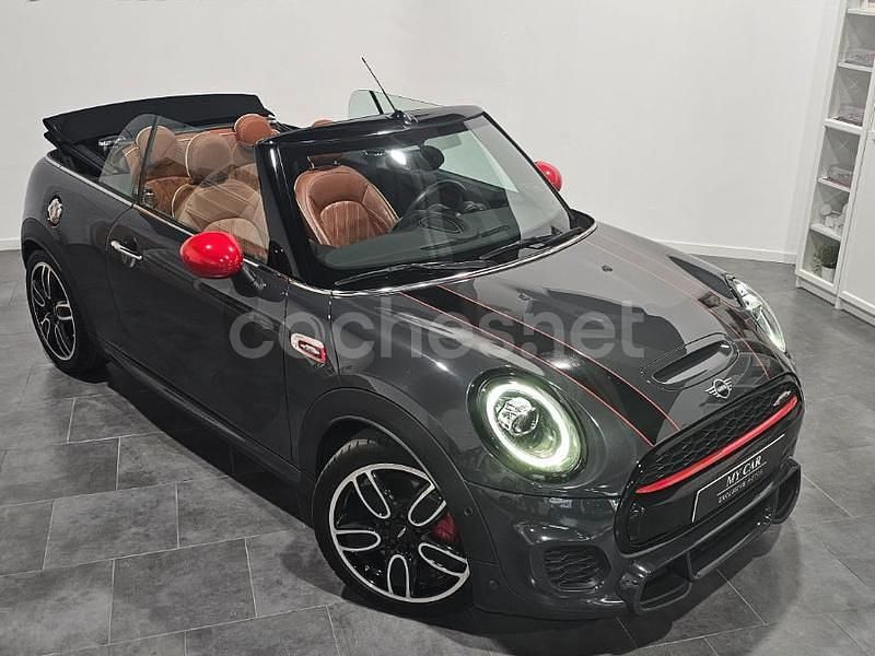 Usado Mini John Cooper Works Cabriolet 231 CV (169 kW) 2019 Gris / plata Descapotable