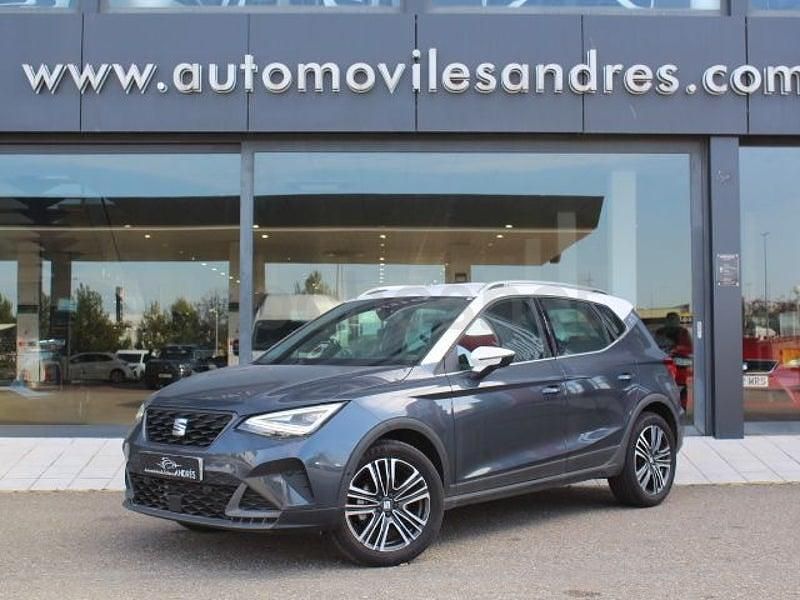 Usado Seat Arona FR 115 CV (84 kW) 2024 Gris / plata SUV