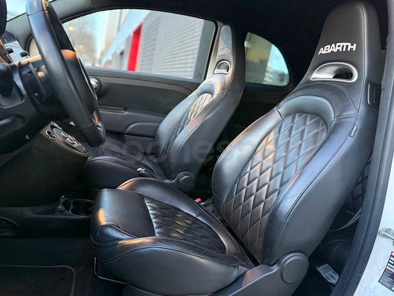 Usado Abarth 500C 165 CV (121 kW) 2021 Blanco Descapotable