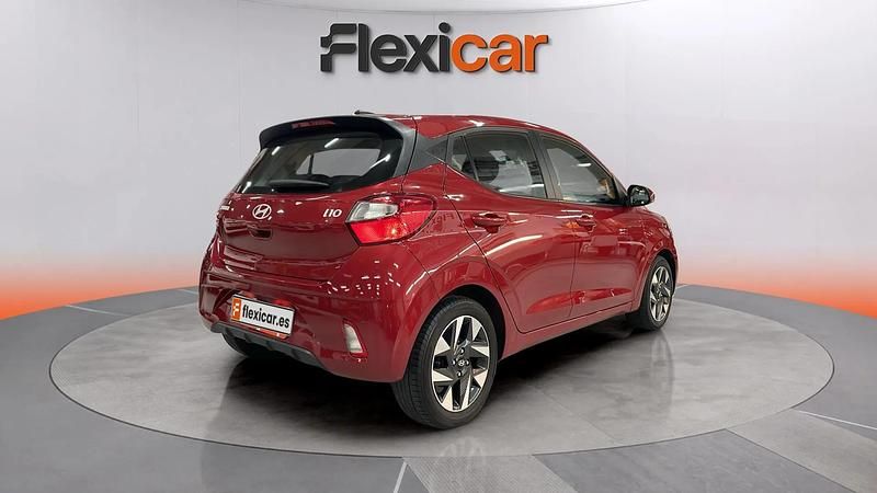 Usado Hyundai i10 67 CV (49 kW) 2023 Rojo Utilitario