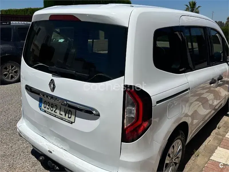 Usado Renault Kangoo Edition One 75 CV (55 kW) 2021 Blanco Monovolumen