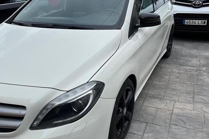 Usado Mercedes B180 109 CV (80 kW) 2014 Monovolumen