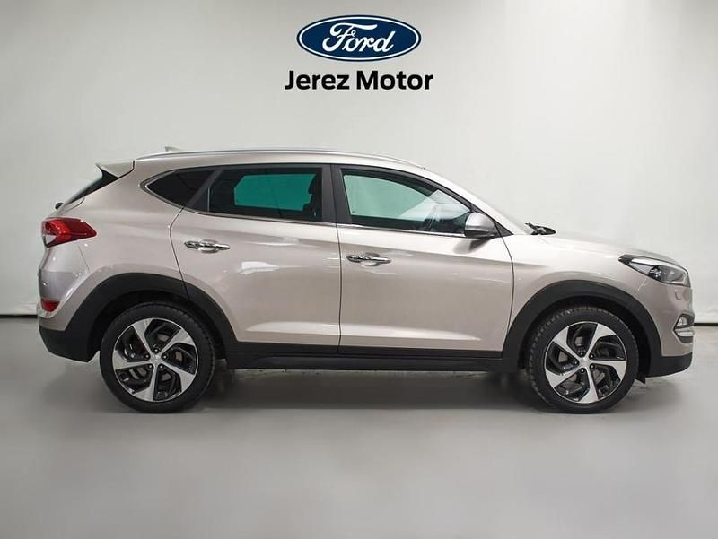 Usado Hyundai Tucson 141 CV (103 kW) 2017 White sand SUV
