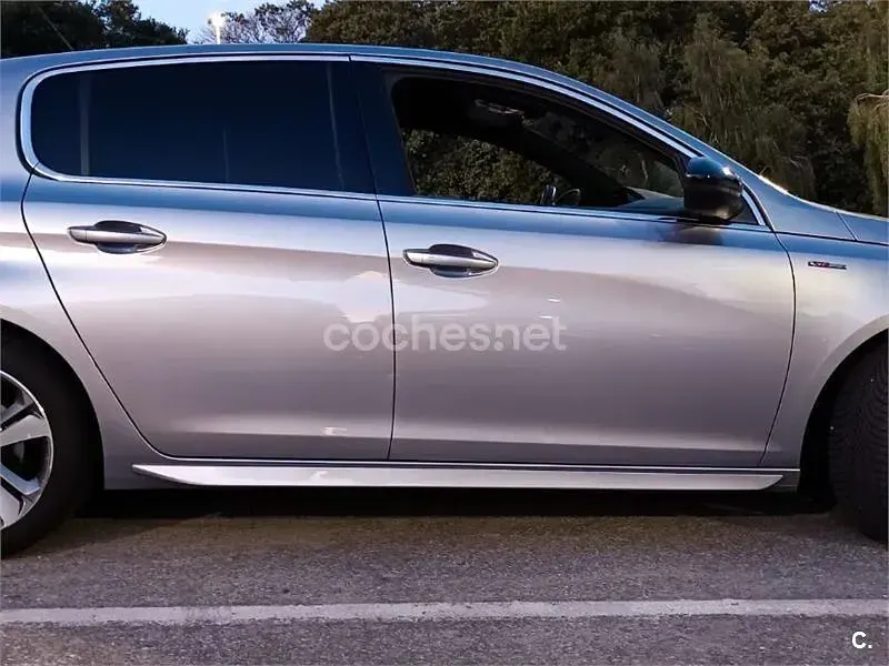 Usado Peugeot 308 GT-line 150 CV (110 kW) 2017 Gris / plata Berlina