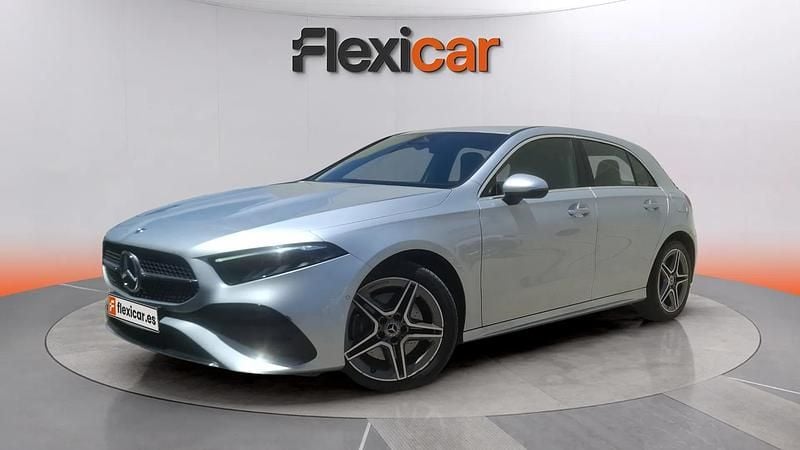 Używany Mercedes A250 227 KM (166 kW) 2023 Szary Sedan/Limuzyna