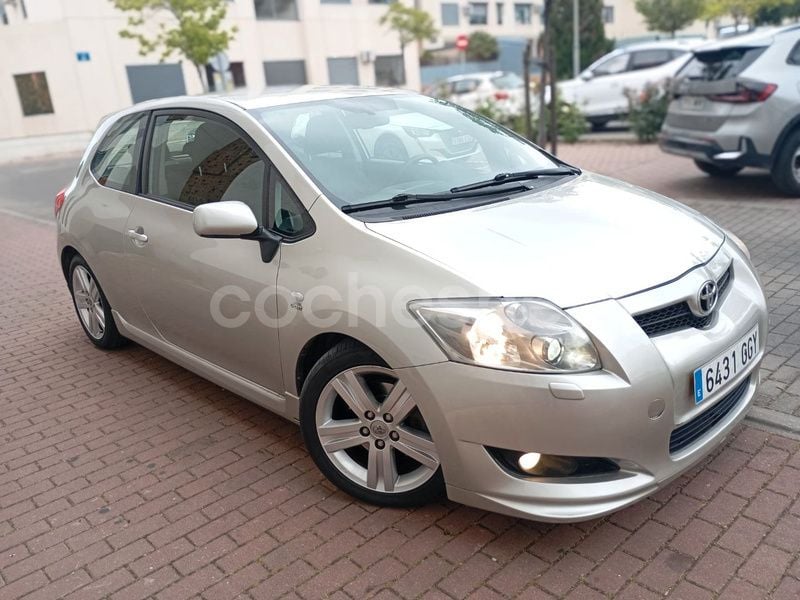 Gris / plata Usado 2008 Toyota Auris Sport Berlina | 6650 € (Precio justo) - Imagen 1/4