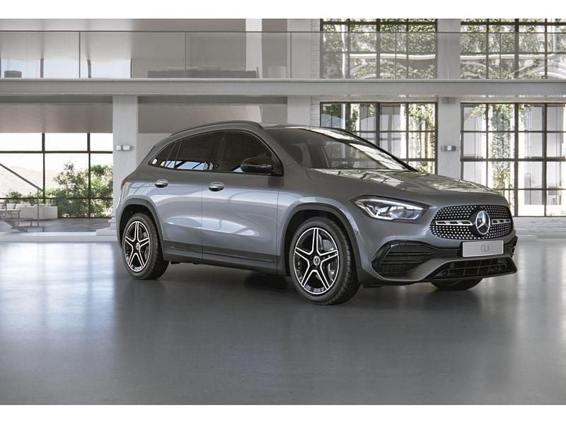 Usado Mercedes GLA200 AMG line 163 CV (119 kW) 2022 Mountaingrau  met. SUV