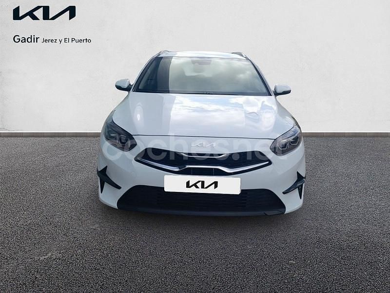 Usado Kia Ceed 120 CV (88 kW) 2024 Blanco Utilitario