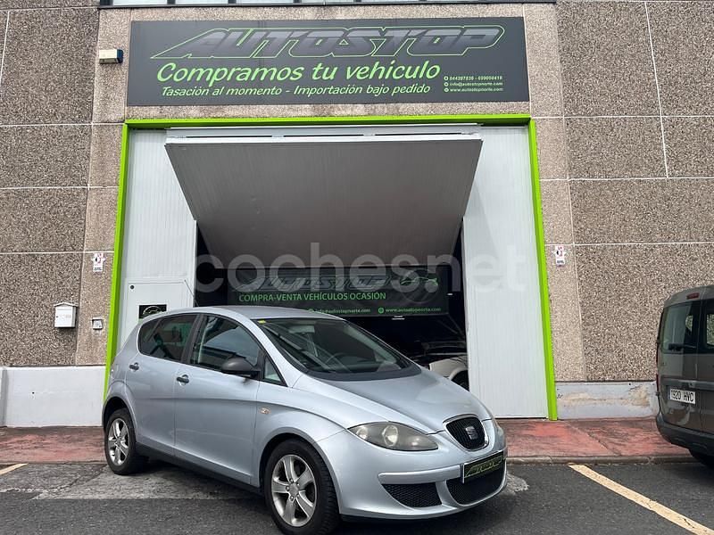 Gris / plata Usado 2009 Seat Altea Style Monovolumen | 5500 € (Precio justo) - Imagen 1/4