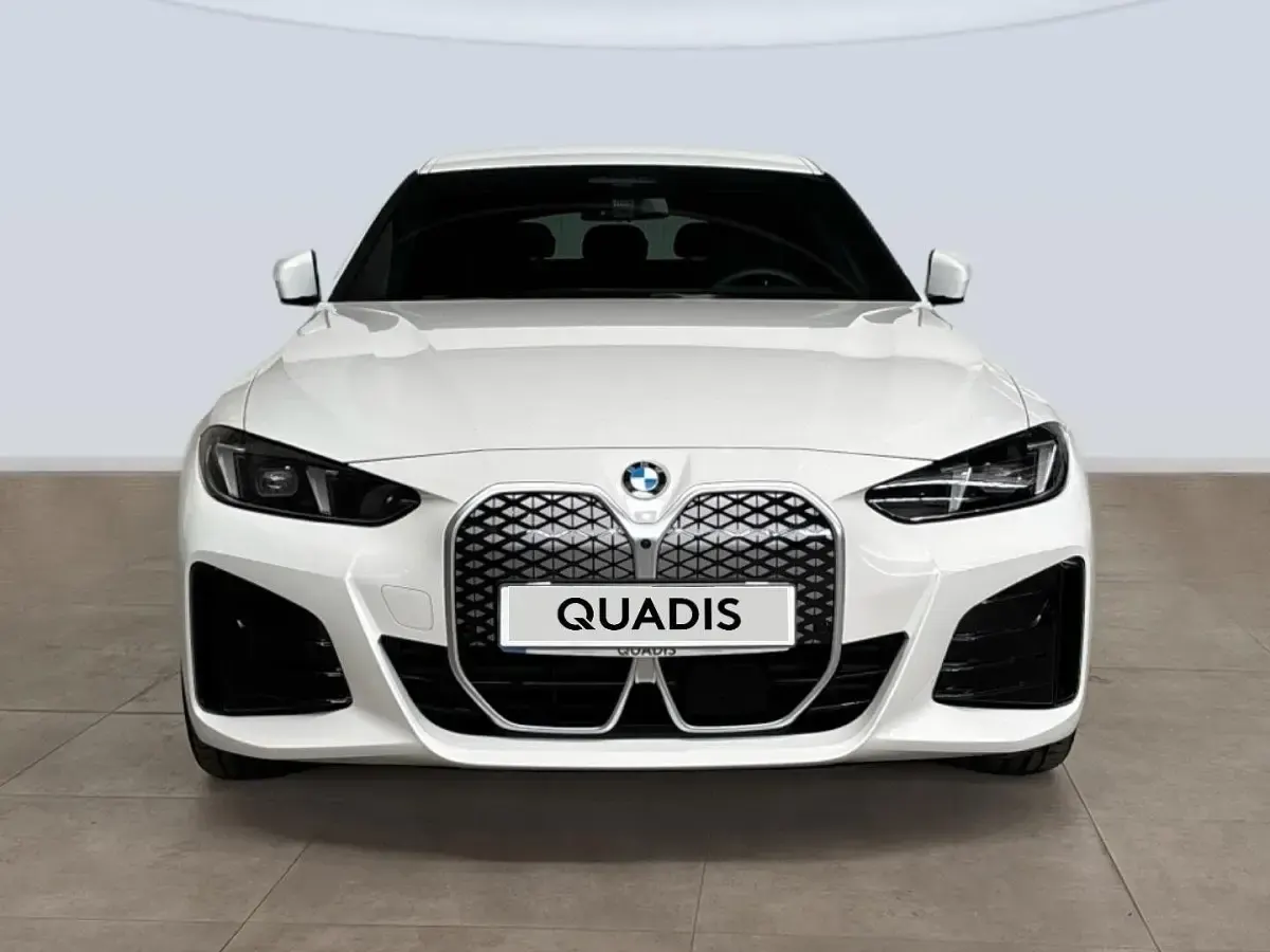 Usado BMW i4 Comfort Edition 250 kW (340 CV) 2026 Blanco Berlina