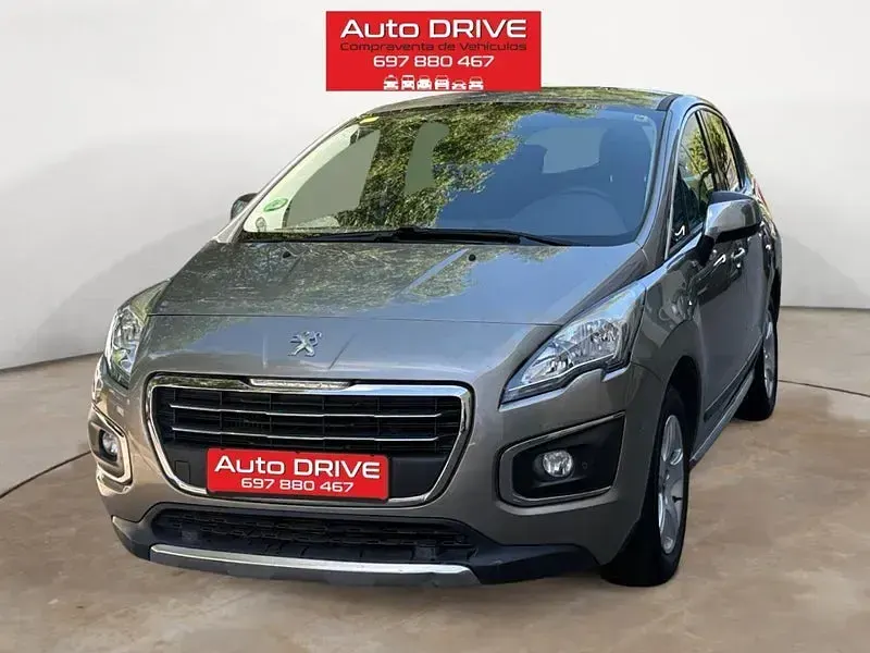 Usado Peugeot 3008 Allure 130 CV (95 kW) 2016 Beige Berlina