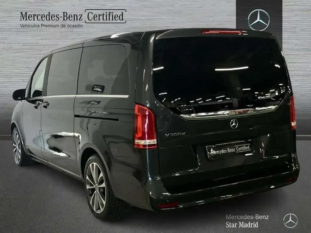 Usado Mercedes V300 Avantgarde 174 CV (127 kW) 2023 Gris Monovolumen