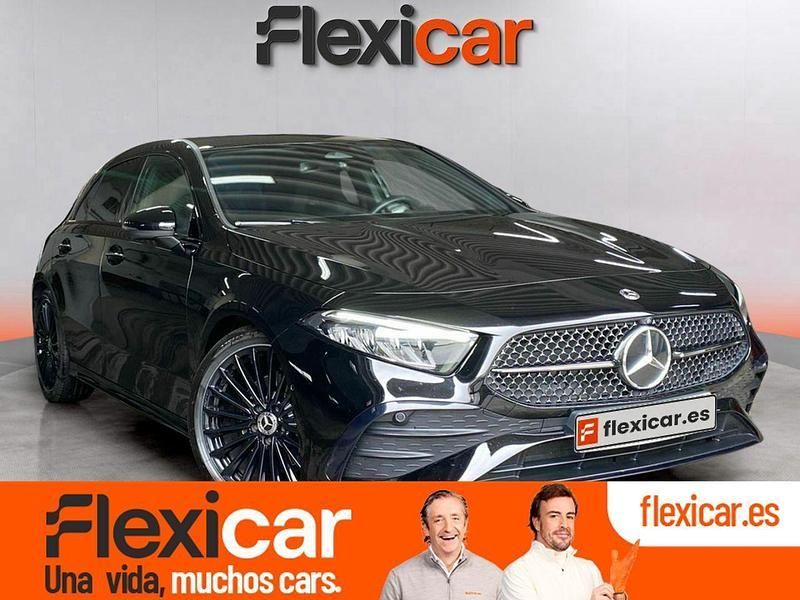 Negro Usado 2023 Mercedes A200 Utilitario | 32.490 € (Un poco caro) - Imagen 1/4