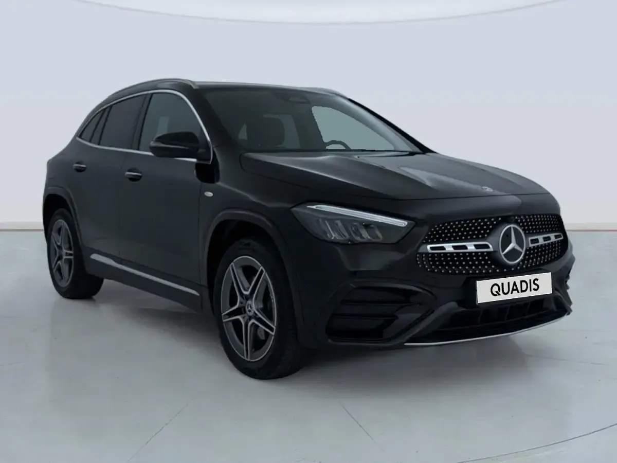 Usado Mercedes GLA250 218 CV (160 kW) 2025 Negro SUV