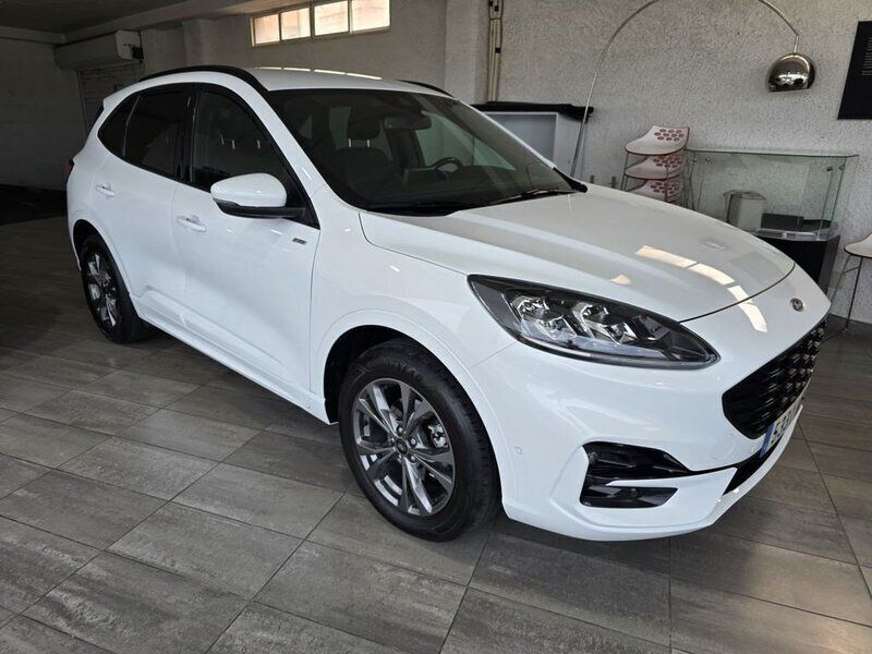 Usado Ford Kuga ST-Line X 225 CV (165 kW) 2022 Blanco SUV