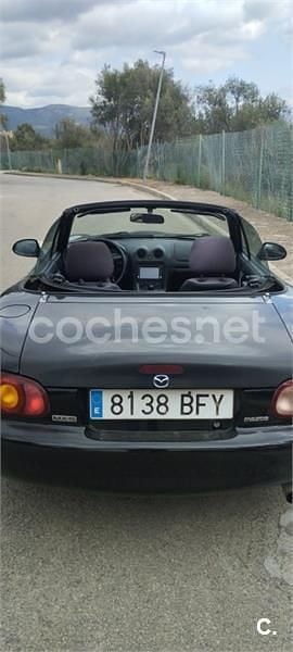 Usado Mazda MX5 Touring 110 CV (80 kW) 2001 Negro Descapotable
