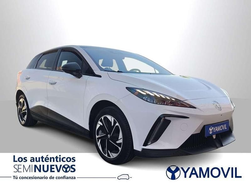 Usado MG MG4 EV Luxury 150 kW (204 HP) 2023 Branco Citadino