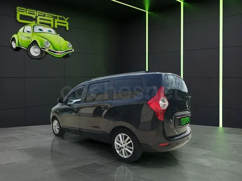 Usado Dacia Lodgy Lauréate 115 CV (84 kW) 2018 Negro Monovolumen
