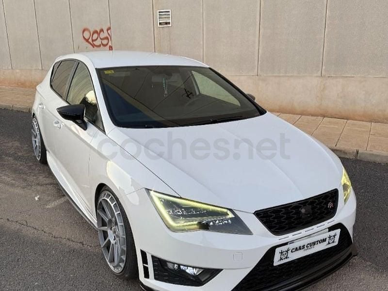 Usado Seat Leon Ecomotive 110 CV (80 kW) 2014 Blanco Berlina