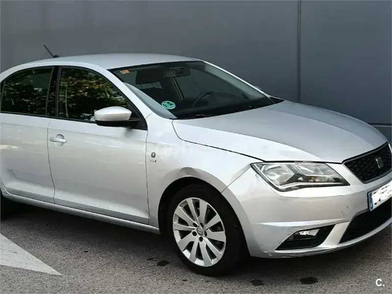 Usado Seat Toledo Style 105 CV (77 kW) 2012 Blanco Utilitario