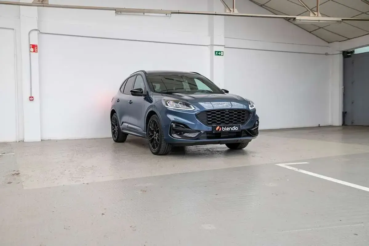 Usado Ford Kuga ST-Line X 151 CV (111 kW) 2023 Azul SUV