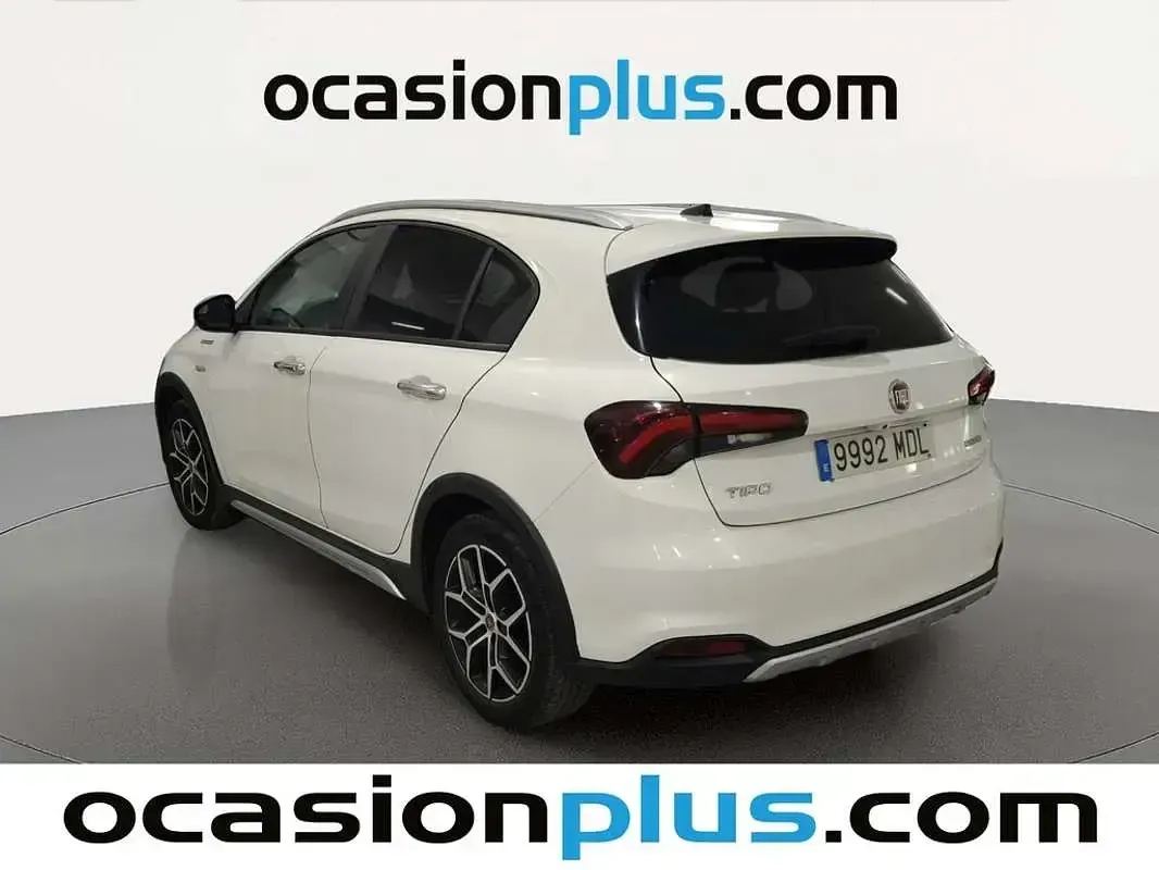 Usado Fiat Tipo Cross 131 CV (96 kW) 2023 Blanco Utilitario