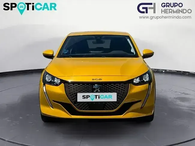 Usado Peugeot e-208 Active 100 kW (136 CV) 2021 Amarillo Utilitario