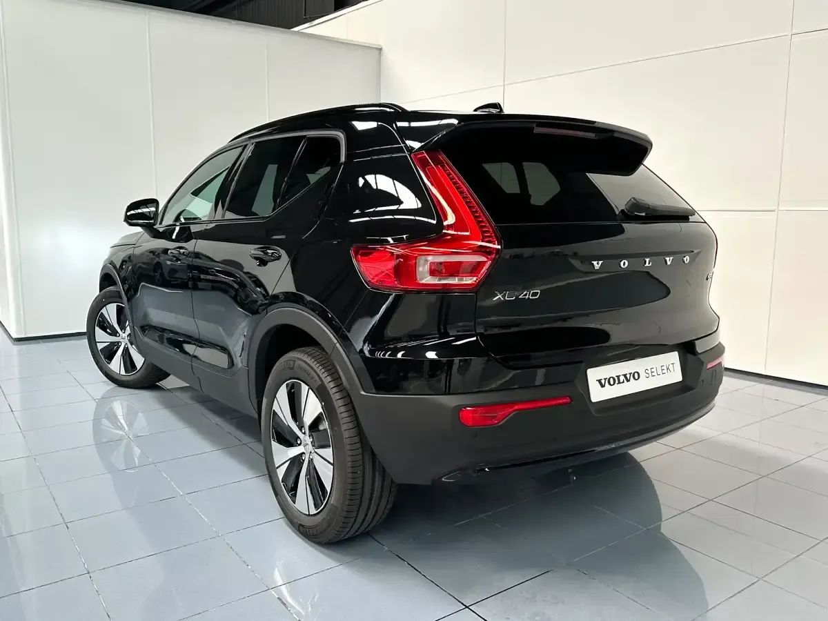 Novo Volvo XC40 Plus 163 HP (119 kW) 2026 Preto SUV