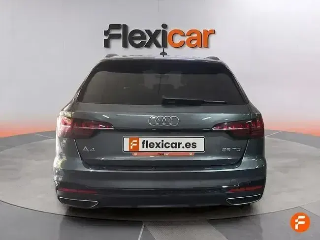 Usado Audi A4 163 CV (119 kW) 2021 Gris Familiar