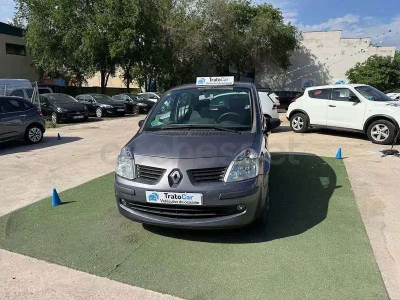 Usado Renault Modus Authentique 75 CV (55 kW) 2006 Gris / plata Monovolumen