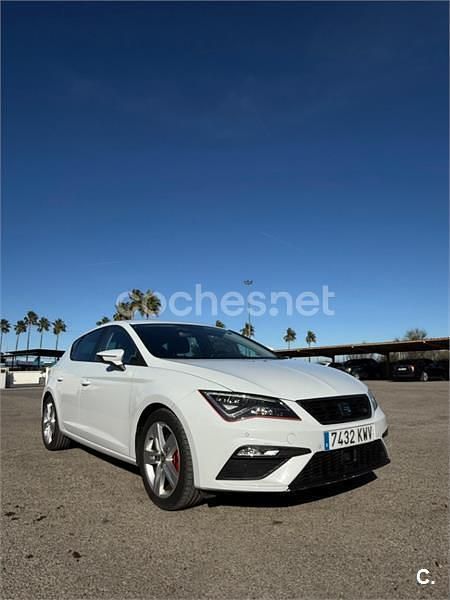 Usado Seat Leon FR 130 CV (95 kW) 2019 Blanco Berlina