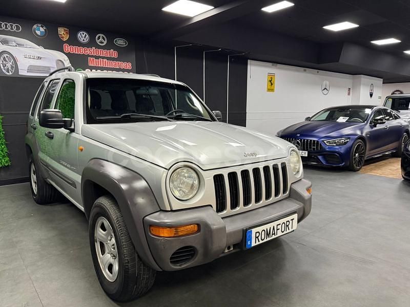 Gris / plata Usado 2004 Jeep Cherokee Sport SUV | 6999 € (Caro) - Imagen 1/4