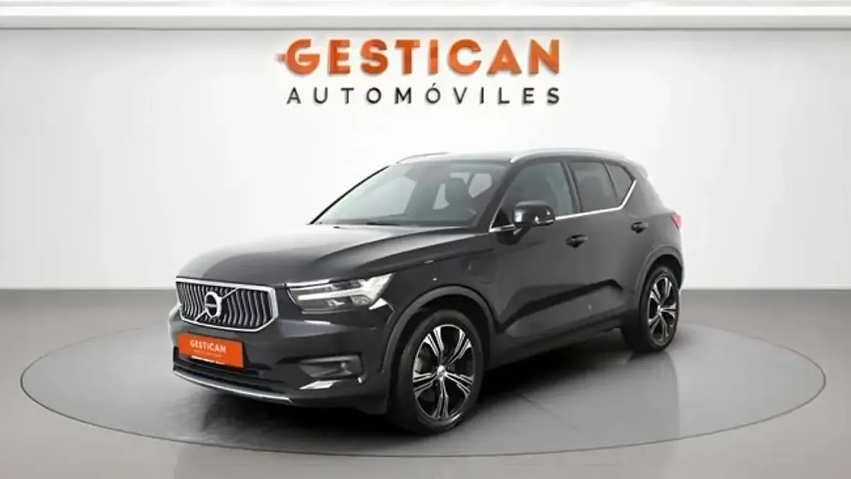 Usado Volvo XC40 Inscription 262 CV (192 kW) 2021 Negro SUV