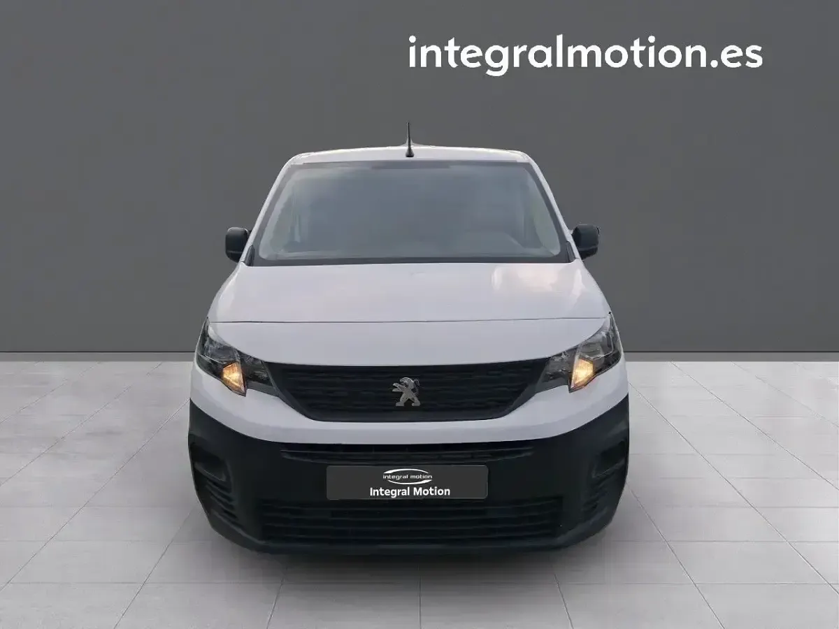 Usado Peugeot Partner 75 CV (55 kW) 2020 Blanco Monovolumen