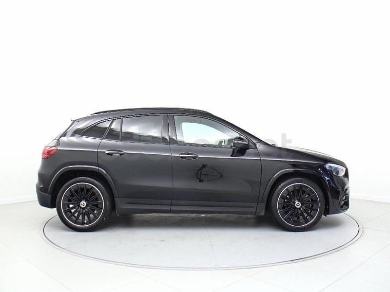 Usado Mercedes GLA200 163 CV (119 kW) 2025 Negro SUV