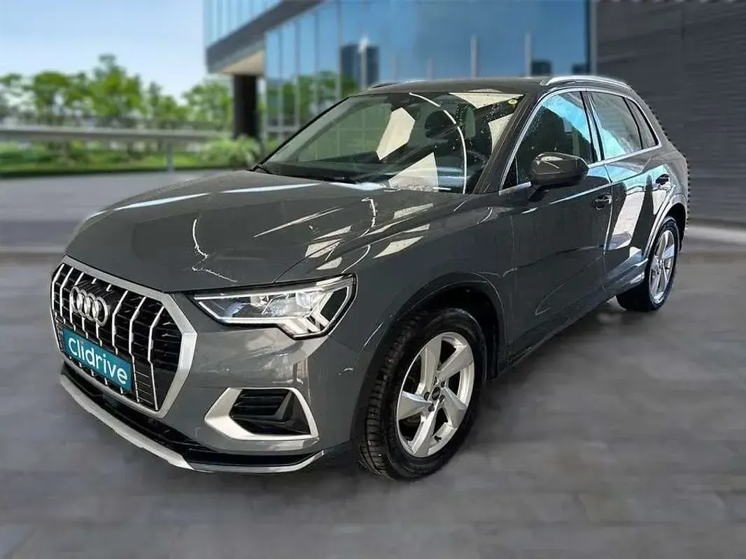 Begagnad Audi Q3 Advanced 150 HK (110 kW) 2022 Grå SUV