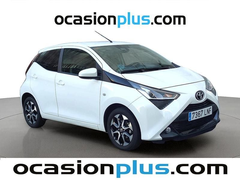 Usado Toyota Aygo X-play 72 CV (52 kW) 2021 Blanco Utilitario