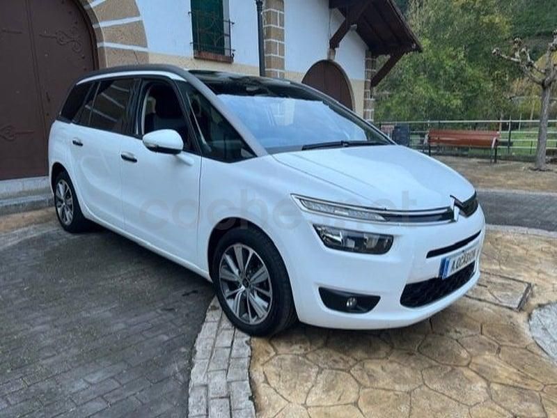 Usado Citroën Grand C4 Picasso Live 120 CV (88 kW) 2016 Blanco Monovolumen