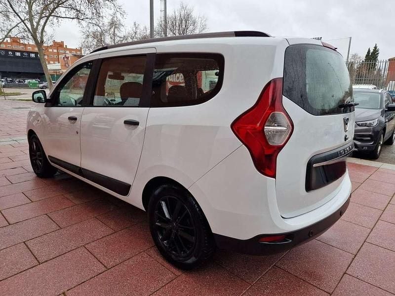 Usado Dacia Lodgy Comfort 116 CV (85 kW) 2021 Blanco Monovolumen