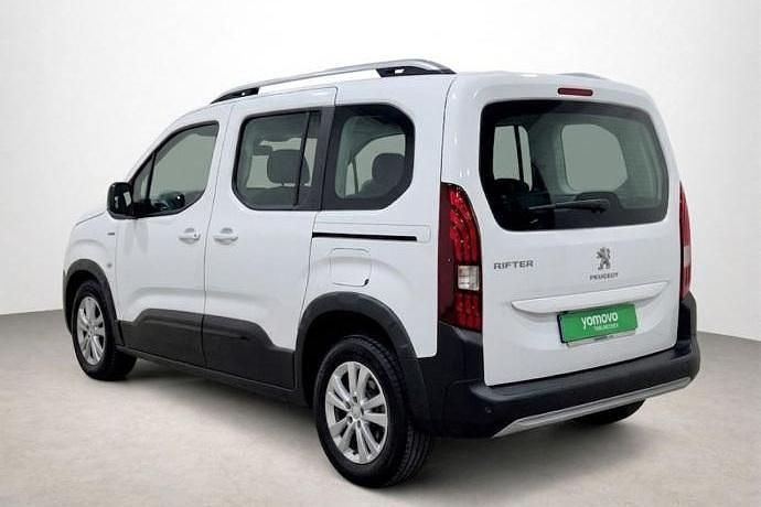 Usado Peugeot Rifter Allure 130 CV (95 kW) 2021 Monovolumen