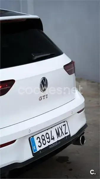 Usado VW Golf VIII GTI 245 CV (180 kW) 2021 Blanco Berlina