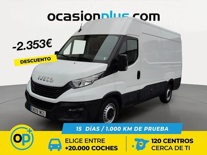 Usado Iveco Daily 156 CV (114 kW) 2023 Blanco Berlina