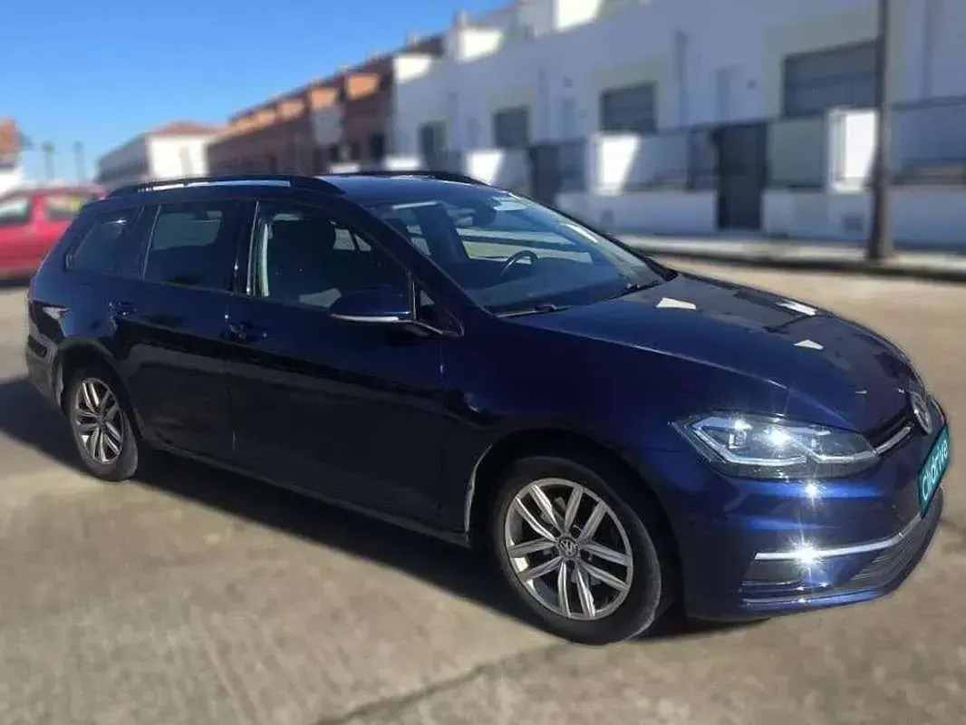 Usado VW Golf VII Advance 150 CV (110 kW) 2019 Azul Familiar