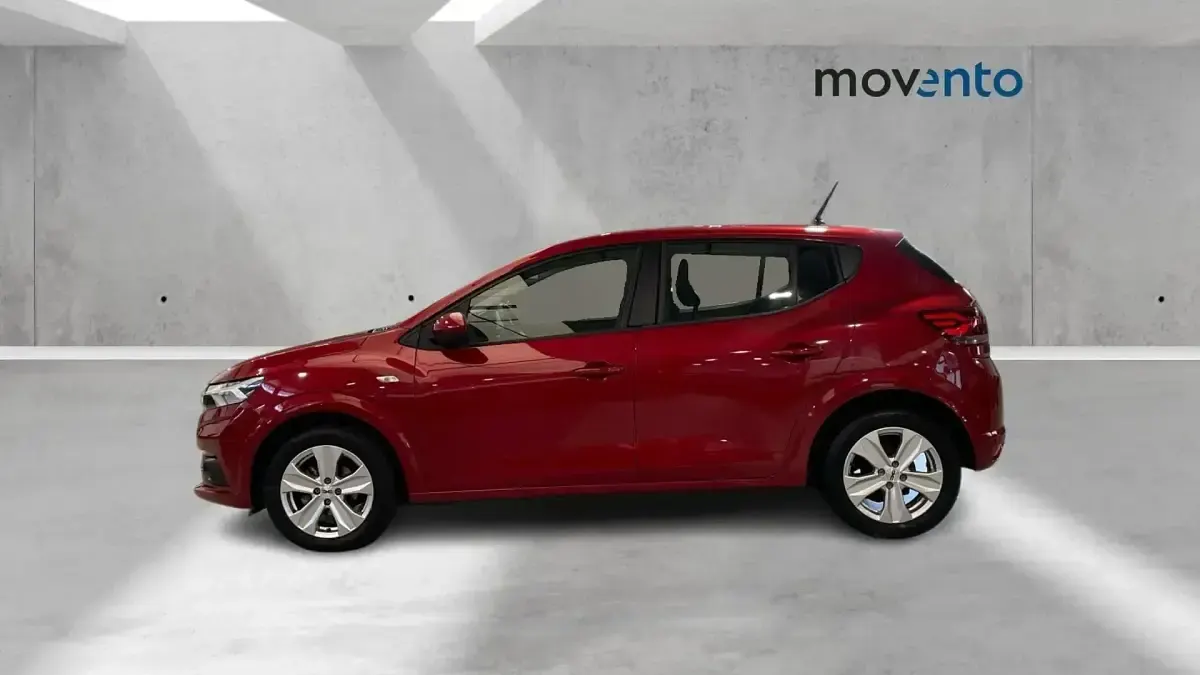 Usado Dacia Sandero Expression 101 CV (74 kW) 2023 Rojo Berlina